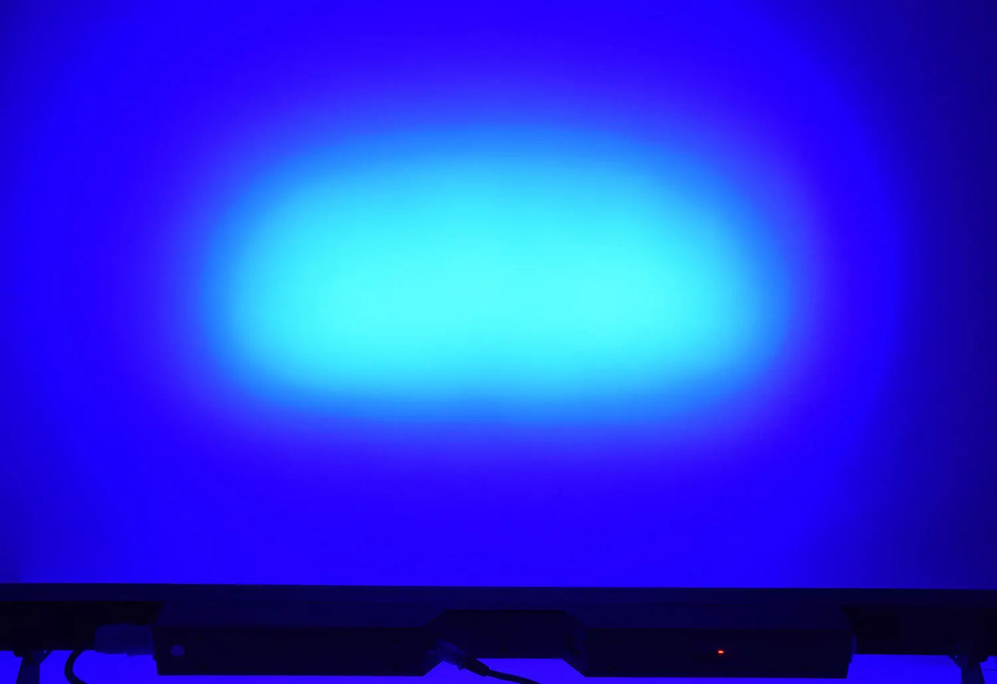 Wash and Beam: 24 x 3W LED Wall Bar Wash and Beam: 24 x 3W LED Wall Ba